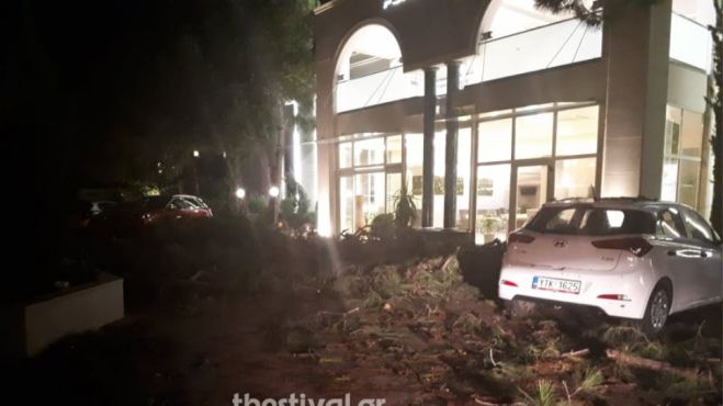 Εικόνα-σοκ από τη στιγμή της θεομηνίας στη Χαλκιδική! (vd)