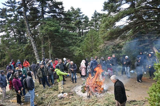Το μπλόκο των αγροτών συναντά το μπλόκο του Κοσμά - Στήριξη και από τον ΕΟΣ Τρίπολης