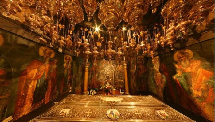 Άγιος Σπυρίδωνας: Επισκεφθείτε εικονικά τον εκπληκτικό Ιερό Ναό στην Κέρκυρα!