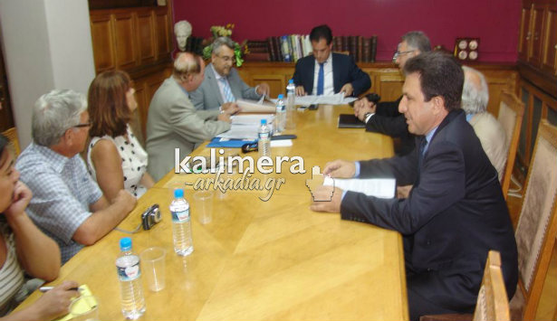 &Alpha;&Pi;&Omicron;&Kappa;&Lambda;&Epsilon;&Iota;&Sigma;&Tau;&Iota;&Kappa;&Omicron; - Ά&delta;&omega;&nu;&iota;&sigmaf; &sigma;&tau;&omicron; &laquo;&Kappa;&alpha;&lambda;&eta;&mu;έ&rho;&alpha; &Alpha;&rho;&kappa;&alpha;&delta;ί&alpha;&raquo;: &laquo;&Pi;&epsilon;&rho;&iota;&mu;έ&nu;&omega;  έ&kappa;&theta;&epsilon;&sigma;&eta; &epsilon;&lambda;έ&gamma;&chi;&omicron;&upsilon; &gamma;&iota;&alpha; &tau;&alpha; έ&rho;&gamma;&alpha; &sigma;&tau;&omicron; &Nu;&omicron;&sigma;&omicron;&kappa;&omicron;&mu;&epsilon;ί&omicron;. &Alpha;&nu; &pi;&rho;&omicron;&kappa;ύ&psi;&omicron;&upsilon;&nu; &zeta;&eta;&tau;ή&mu;&alpha;&tau;&alpha;, &theta;&alpha; &kappa;&iota;&nu;ή&sigma;&omega; ό&lambda;&epsilon;&sigmaf; &tau;&iota;&sigmaf; &delta;&iota;&alpha;&delta;&iota;&kappa;&alpha;&sigma;ί&epsilon;&sigmaf;&raquo; (vd)!