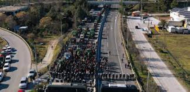 &Lambda;&epsilon;&omega;&phi;&omicron;&rho;&epsilon;ί&omicron; &mu;&epsilon; &alpha;&gamma;&rho;ό&tau;&epsilon;&sigmaf; &alpha;&pi;ό &tau;&eta;&nu; &Tau;&rho;ί&pi;&omicron;&lambda;&eta; &theta;&alpha; &phi;ύ&gamma;&epsilon;&iota; &gamma;&iota;&alpha; &tau;&omicron; &mu;&epsilon;&gamma;ά&lambda;&omicron; &sigma;&upsilon;&lambda;&lambda;&alpha;&lambda;&eta;&tau;ή&rho;&iota;&omicron; &tau;&eta;&sigmaf; &Theta;&epsilon;&sigma;&sigma;&alpha;&lambda;&omicron;&nu;ί&kappa;&eta;&sigmaf;