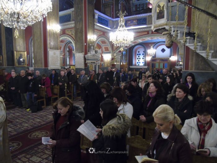 Γεμάτος από κόσμος ο Μητροπολιτικός Ναός για τη δεύτερη Ακολουθία των Χαιρετισμών της Θεοτόκου (εικόνες)