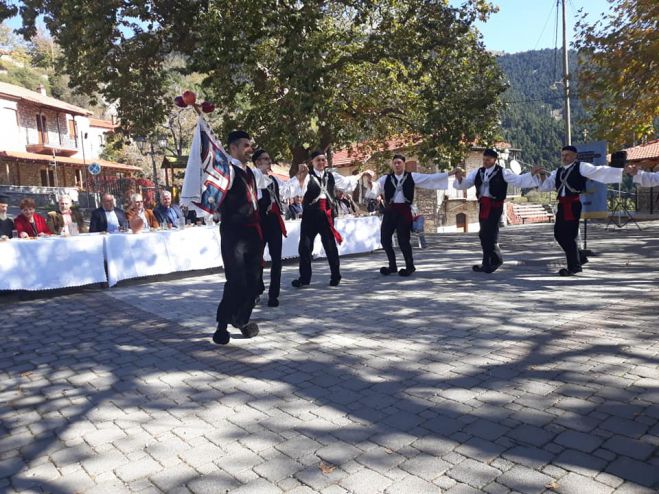 &Rho;&omicron;&epsilon;&iota;&nu;ό | &Eta; &gamma;&iota;&omicron;&rho;&tau;ή &tau;&eta;&sigmaf; &alpha;&nu;&alpha;&kappa;&omicron;&mu;&iota;&delta;ή&sigmaf; &tau;&omega;&nu; &lambda;&epsilon;&iota;&psi;ά&nu;&omega;&nu; &tau;&omicron;&upsilon; &Alpha;&gamma;ί&omicron;&upsilon; &Gamma;&epsilon;&omega;&rho;&gamma;ί&omicron;&upsilon; (&epsilon;&iota;&kappa;ό&nu;&epsilon;&sigmaf; - &beta;ί&nu;&tau;&epsilon;&omicron;)