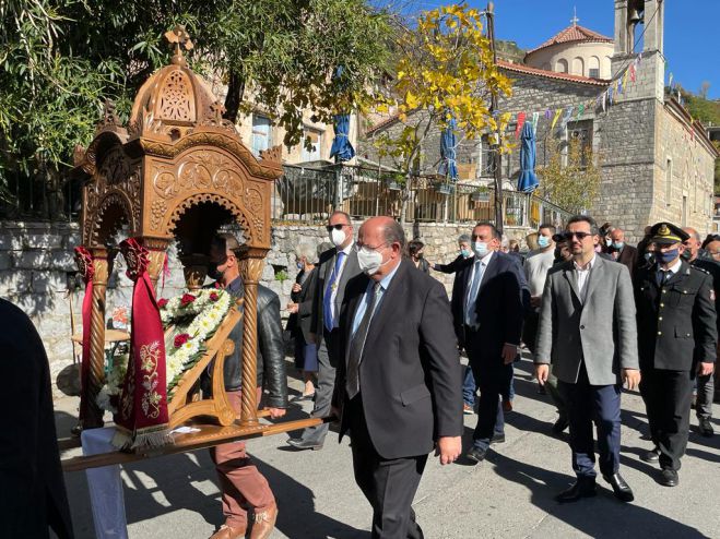 Γιορτάζουν τα Λαγκάδια Γορτυνίας | Η Δοξολογία των Ταξιαρχών μέσα από εικόνες