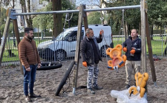 &Sigma;&upsilon;&nu;&tau;&eta;&rho;ή&sigma;&epsilon;&iota;&sigmaf; &kappa;&alpha;&iota; &epsilon;&pi;&iota;&sigma;&kappa;&epsilon;&upsilon;έ&sigmaf; &sigma;&epsilon; &pi;&alpha;&iota;&delta;&iota;&kappa;έ&sigmaf; &chi;&alpha;&rho;έ&sigmaf; &tau;&omicron;&upsilon; &delta;ή&mu;&omicron;&upsilon; &Tau;&rho;ί&pi;&omicron;&lambda;&eta;&sigmaf; (&epsilon;&iota;&kappa;ό&nu;&epsilon;&sigmaf;)