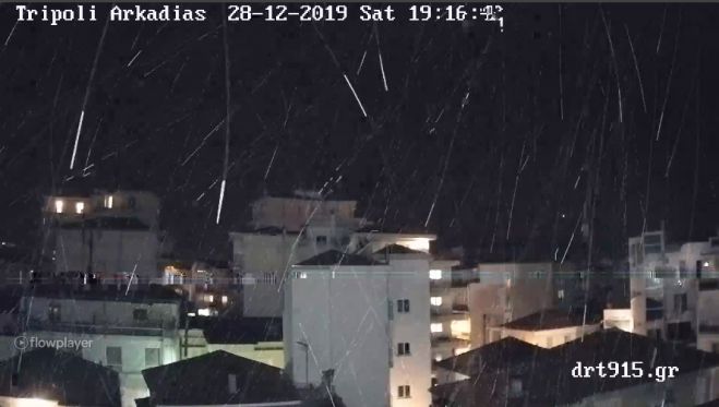 &Sigma;&epsilon; &epsilon;&xi;έ&lambda;&iota;&xi;&eta; &eta; &chi;&iota;&omicron;&nu;ό&pi;&tau;&omega;&sigma;&eta; &mu;έ&sigma;&alpha; &sigma;&tau;&eta;&nu; &Tau;&rho;ί&pi;&omicron;&lambda;&eta; - &Delta;&epsilon;ί&tau;&epsilon; LIVE!