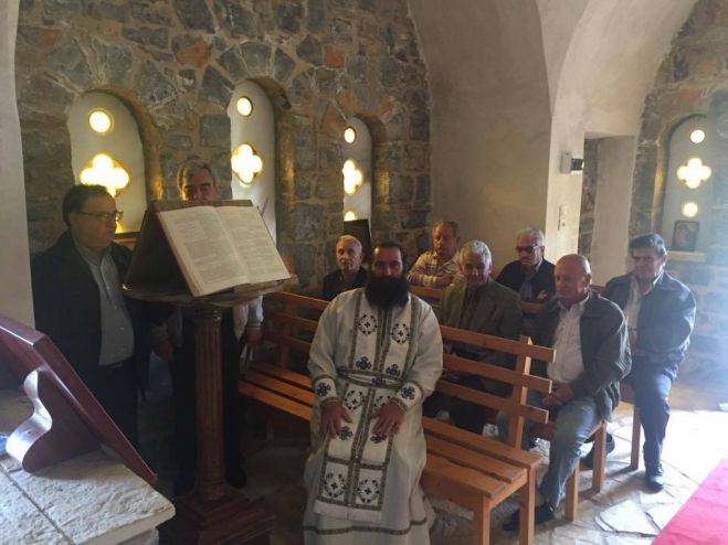 Εκκλησάκι Αγίων Θεοδώρων: Πανηγυρική Θεία Λειτουργία στο ύψωμα της Τσεμπερούς (εικόνες)