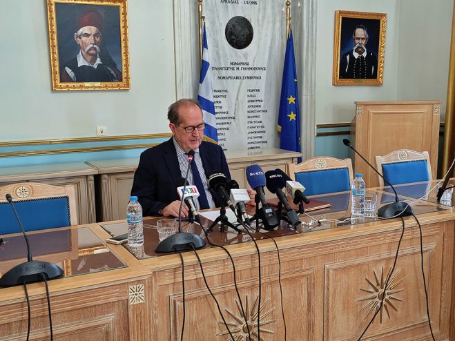 &Sigma;&tau;&omicron; 60% &beta;&rho;ί&sigma;&kappa;&epsilon;&tau;&alpha;&iota; &pi;&lambda;έ&omicron;&nu; &eta; &alpha;&pi;&omicron;&rho;&rho;ό&phi;&eta;&sigma;&eta; &tau;&omicron;&upsilon; &Pi;&Epsilon;&Pi; &Pi;&epsilon;&lambda;&omicron;&pi;&omicron;&nu;&nu;ή&sigma;&omicron;&upsilon;