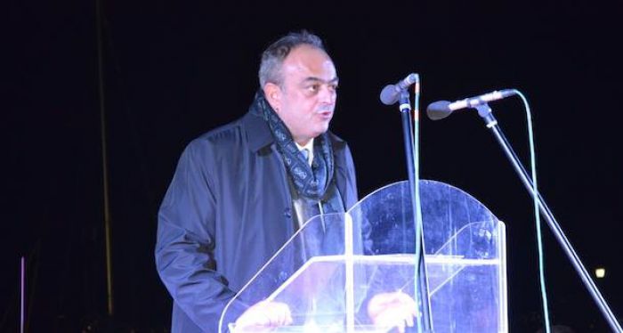 &Mu;&alpha;&nu;&tau;ά&sigmaf;: "&Eta; &delta;&eta;&mu;&omicron;&tau;&iota;&kappa;ή &alpha;&rho;&chi;ή &alpha;ύ&xi;&eta;&sigma;&epsilon; &epsilon;ύ&kappa;&omicron;&lambda;&alpha; &kappa;&alpha;&iota; &chi;&omega;&rho;ί&sigmaf; &epsilon;&nu;&delta;&omicron;&iota;&alpha;&sigma;&mu;&omicron;ύ&sigmaf; &tau;&alpha; &delta;&eta;&mu;&omicron;&tau;&iota;&kappa;ά &tau;έ&lambda;&eta; &sigma;&tau;&eta; &Beta;ό&rho;&epsilon;&iota;&alpha; &Kappa;&upsilon;&nu;&omicron;&upsilon;&rho;ί&alpha;"