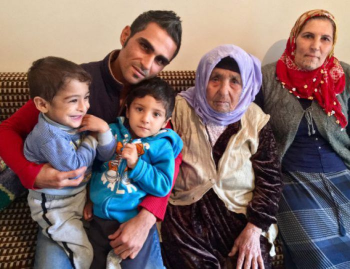 Οι πρώτες οικογένειες προσφύγων έρχονται στην Τρίπολη!