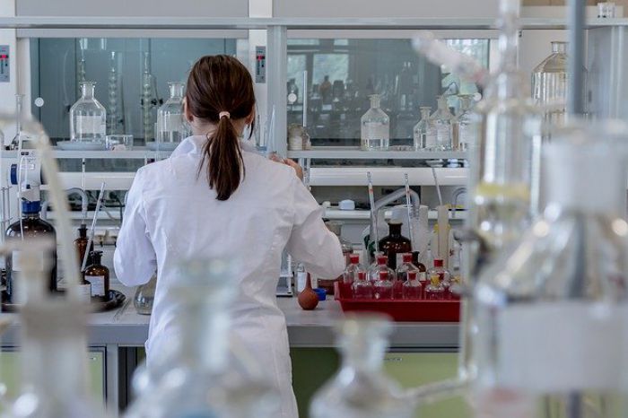 &Alpha;&iota;&tau;ή&sigma;&epsilon;&iota;&sigmaf; &gamma;&iota;&alpha; 1.500 &theta;έ&sigma;&epsilon;&iota;&sigmaf; &epsilon;&pi;&iota;&kappa;&omicron;&upsilon;&rho;&iota;&kappa;&omicron;ύ &pi;&rho;&omicron;&sigma;&omega;&pi;&iota;&kappa;&omicron;ύ &sigma;&tau;&alpha; &nu;&omicron;&sigma;&omicron;&kappa;&omicron;&mu;&epsilon;ί&alpha;