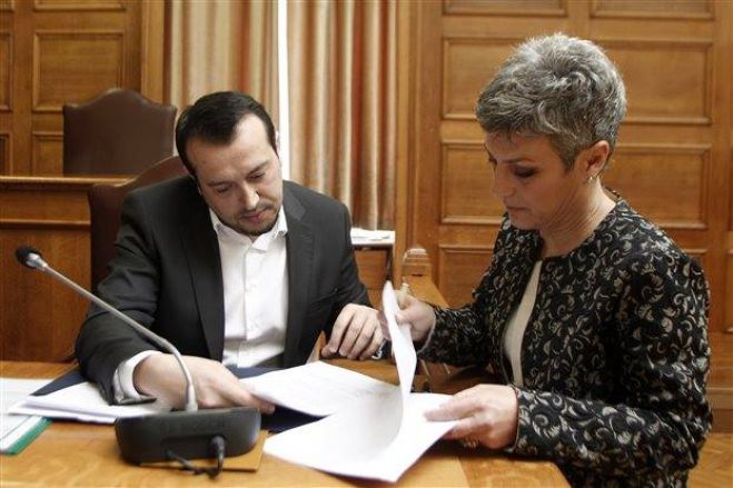 &Alpha;&gamma;&lambda;&alpha;ΐ&alpha; &Kappa;&upsilon;&rho;ί&tau;&sigma;&eta; (&beta;&omicron;&upsilon;&lambda;&epsilon;&upsilon;&tau;ή&sigmaf; &Sigma;&Upsilon;&Rho;&Iota;&Zeta;&Alpha;): &laquo;&Eta; &psi;ή&phi;&omicron;&sigmaf; &mu;&omicron;&upsilon; (&Pi;&Alpha;&Rho;&Omega;&Nu;), &delta;&epsilon;&nu; &epsilon;ί&nu;&alpha;&iota; &psi;ή&phi;&omicron;&sigmaf; &alpha;&pi;ό&rho;&rho;&iota;&psi;&eta;&sigmaf; &tau;&eta;&sigmaf; &kappa;&upsilon;&beta;έ&rho;&nu;&eta;&sigma;&eta;&sigmaf;&raquo;