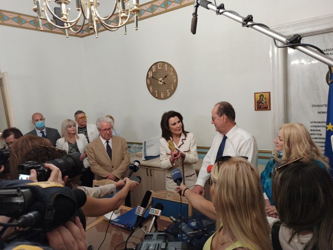 &Alpha;&pi;ό &tau;&eta; &phi;&epsilon;&tau;&iota;&nu;ή &Delta;&Epsilon;&Theta; &xi;&epsilon;&kappa;&iota;&nu;ά &eta; &Pi;&epsilon;&rho;&iota;&phi;έ&rho;&epsilon;&iota;&alpha; &Pi;&epsilon;&lambda;&omicron;&pi;&omicron;&nu;&nu;ή&sigma;&omicron;&upsilon; &tau;&iota;&sigmaf; &epsilon;&kappa;&delta;&eta;&lambda;ώ&sigma;&epsilon;&iota;&sigmaf; &tau;&eta;&sigmaf; &gamma;&iota;&alpha; &tau;&alpha; 200 &chi;&rho;ό&nu;&iota;&alpha; &alpha;&pi;ό &tau;&eta;&nu; &Epsilon;&pi;&alpha;&nu;ά&sigma;&tau;&alpha;&sigma;&eta; &tau;&omicron;&upsilon; 1821