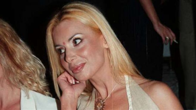 &Pi;έ&theta;&alpha;&nu;&epsilon; &eta; &eta;&theta;&omicron;&pi;&omicron;&iota;ό&sigmaf; &Tau;&zeta;&omicron;ύ&lambda;&iota;&alpha; &Mu;&pi;ά&rho;&kappa;&alpha; - &Eta; &mu;ά&chi;&eta; &mu;&epsilon; &tau;&omicron;&nu; &kappa;&alpha;&rho;&kappa;ί&nu;&omicron; &kappa;&alpha;&iota; &eta; &alpha;&pi;ό&gamma;&nu;&omega;&sigma;&eta;