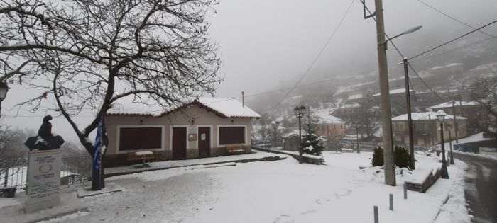 &Pi;&omega;&sigmaf; &nu;&alpha; &mu;&eta;&nu; &lambda;&alpha;&tau;&rho;έ&psi;&epsilon;&iota;&sigmaf; &tau;&omicron; &chi;&iota;&omicron;&nu;&iota;&sigma;&mu;έ&nu;&omicron; &Chi;&rho;&upsilon;&sigma;&omicron;&beta;ί&tau;&sigma;&iota;; (&epsilon;&iota;&kappa;ό&nu;&epsilon;&sigmaf;)
