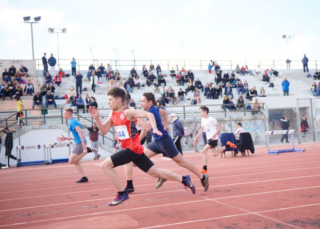 &Mu;&epsilon;&tau;ά&lambda;&lambda;&iota;&alpha; &gamma;&iota;&alpha; &alpha;&theta;&lambda;&eta;&tau;έ&sigmaf; &kappa;&alpha;&iota; &alpha;&theta;&lambda;ή&tau;&rho;&iota;&epsilon;&sigmaf; &tau;&omicron;&upsilon; &Gamma;&Sigma;&Alpha; &sigma;&tau;&omicron; &delta;&iota;&alpha;&sigma;&upsilon;&lambda;&lambda;&omicron;&gamma;&iota;&kappa;ό &pi;&rho;&omega;&tau;ά&theta;&lambda;&eta;&mu;&alpha; &Kappa;16 (&epsilon;&iota;&kappa;ό&nu;&epsilon;&sigmaf;)