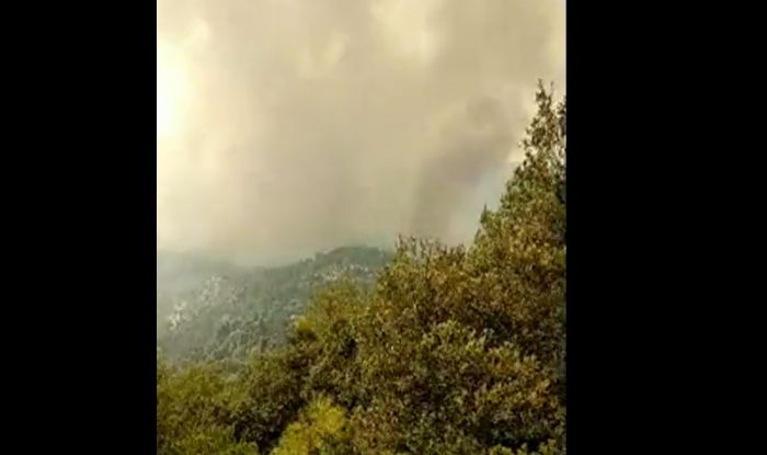 Γορτυνία | Ανεξέλεγκτες διαστάσεις η φωτιά, εκκενώθηκε το χωριό Χώρα