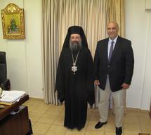 &Mu;&epsilon; &tau;&omicron;&nu; &Alpha;&rho;&kappa;ά &Mu;&eta;&tau;&rho;&omicron;&pi;&omicron;&lambda;ί&tau;&eta; &Pi;&alpha;&tau;&rho;ώ&nu; &sigma;&upsilon;&nu;&alpha;&nu;&tau;ή&theta;&eta;&kappa;&epsilon; &omicron; &nu;έ&omicron;&sigmaf; &Gamma;&epsilon;&nu;&iota;&kappa;ό&sigmaf; &Gamma;&rho;&alpha;&mu;&mu;&alpha;&tau;έ&alpha;&sigmaf; &tau;&eta;&sigmaf; &Alpha;&pi;&omicron;&kappa;&epsilon;&nu;&tau;&rho;&omega;&mu;έ&nu;&eta;&sigmaf; &Delta;&iota;&omicron;ί&kappa;&eta;&sigma;&eta;&sigmaf;