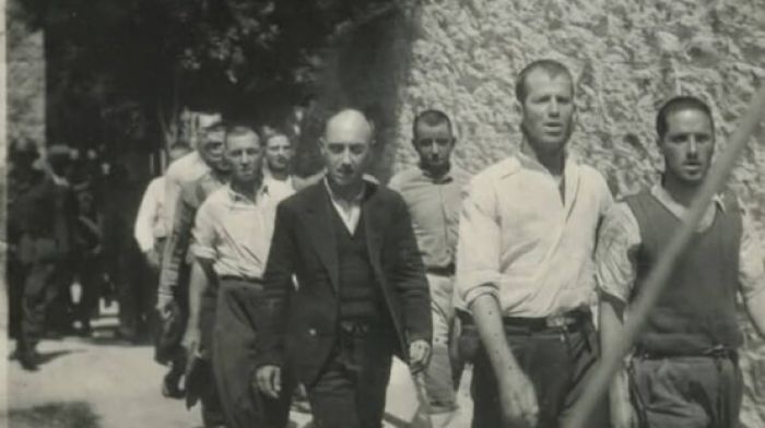 &Kappa;&Kappa;&Epsilon; &Mu;&epsilon;&gamma;&alpha;&lambda;ό&pi;&omicron;&lambda;&eta;&sigmaf;: "&Omicron;&iota; 200 &tau;&eta;&sigmaf; &Kappa;&alpha;&iota;&sigma;&alpha;&rho;&iota;&alpha;&nu;ή&sigmaf; &mu;&alpha;&sigmaf; &zeta;&eta;&tau;&omicron;ύ&nu; &nu;&alpha; &sigma;&upsilon;&nu;&epsilon;&chi;ί&sigma;&omicron;&upsilon;&mu;&epsilon; &nu;&alpha; &sigma;&upsilon;&gamma;&kappa;&rho;&omicron;&upsilon;ό&mu;&alpha;&sigma;&tau;&epsilon; &mu;&epsilon; &tau;&omicron; &beta;ά&rho;&beta;&alpha;&rho;&omicron; &kappa;&alpha;&pi;&iota;&tau;&alpha;&lambda;&iota;&sigma;&tau;&iota;&kappa;ό &sigma;ύ&sigma;&tau;&eta;&mu;&alpha;"