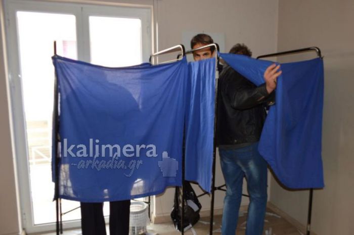 &Nu;&Delta; | &Sigma;&tau;&eta;&nu; "&Pi;&epsilon;&iota;&rho;&alpha;&iota;ώ&sigmaf;" έ&chi;&omicron;&upsilon;&nu; &beta;ά&lambda;&epsilon;&iota; &sigma;&tau;ό&chi;&omicron; &nu;&alpha; &epsilon;&kappa;&lambda;έ&xi;&omicron;&upsilon;&nu; &delta;ύ&omicron; &beta;&omicron;&upsilon;&lambda;&epsilon;&upsilon;&tau;έ&sigmaf; &sigma;&tau;&eta;&nu; &Alpha;&rho;&kappa;&alpha;&delta;ί&alpha;!