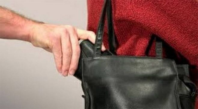 Έ&kappa;&lambda;&epsilon;&psi;&epsilon; &pi;&omicron;&rho;&tau;&omicron;&phi;ό&lambda;&iota; &gamma;&upsilon;&nu;&alpha;ί&kappa;&alpha;&sigmaf; &sigma;&tau;&eta;&nu; &Tau;&rho;ί&pi;&omicron;&lambda;&eta; &kappa;&alpha;&iota; &sigma;&upsilon;&nu;&epsilon;&lambda;ή&phi;&theta;&eta; &alpha;&pi;ό &tau;&eta;&nu; &Alpha;&sigma;&phi;ά&lambda;&epsilon;&iota;&alpha;!