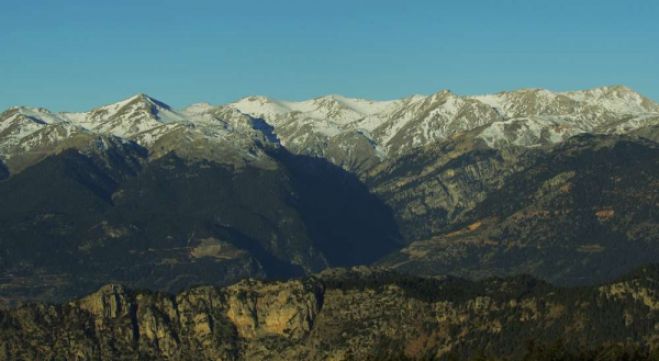&Epsilon;&Omicron;&Sigma; | &Omicron;&rho;&epsilon;&iota;&beta;&alpha;&tau;&iota;&kappa;ή &epsilon;&xi;ό&rho;&mu;&eta;&sigma;&eta; &sigma;&tau;&eta; &Gamma;&kappa;&iota;ώ&nu;&alpha;, &gamma;&iota;&alpha; &tau;&omicron; &tau;&rho;&iota;ή&mu;&epsilon;&rho;&omicron; &tau;&omicron;&upsilon; &Alpha;&gamma;ί&omicron;&upsilon; &Pi;&nu;&epsilon;ύ&mu;&alpha;&tau;&omicron;&sigmaf;
