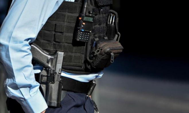 Ό&tau;&alpha;&nu; &eta; &Epsilon;&Lambda;.&Alpha;&Sigma; &sigma;&upsilon;&nu;&omicron;&mu;&iota;&lambda;&epsilon;ί &mu;&epsilon; &nu;&omicron;&nu;&omicron;ύ&sigmaf; &ndash; &Omicron;&iota; &delta;&iota;ά&lambda;&omicron;&gamma;&omicron;&iota; &tau;&eta;&sigmaf; &nu;&tau;&rho;&omicron;&pi;ή&sigmaf;