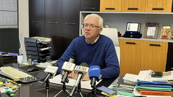 Σμυρνιώτης: ''Δημοτική Αρχή μειωμένων προσδοκιών με κάποιες αναθεσούλες δεξιά κι αριστερά'' (vd)