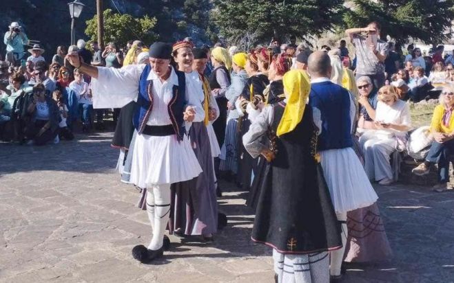 &Kappa;&alpha;&sigma;&tau;ά&nu;&iota;&tau;&sigma;&alpha; | &Sigma;&chi;&epsilon;&delta;ό&nu; 3.000 &epsilon;&pi;&iota;&sigma;&kappa;έ&pi;&tau;&epsilon;&sigmaf; &phi;έ&tau;&omicron;&sigmaf; &sigma;&tau;&eta; &gamma;&iota;&omicron;&rho;&tau;ή &Kappa;ά&sigma;&tau;&alpha;&nu;&omicron;&upsilon;! (vd)