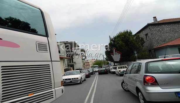 &Kappa;&upsilon;&kappa;&lambda;&omicron;&phi;&omicron;&rho;&iota;&alpha;&kappa;ό &kappa;&omicron;&mu;&phi;&omicron;ύ&zeta;&iota;&omicron; &sigma;&tau;&eta;&nu; &omicron;&delta;ό &laquo;&Tau;ά&pi;&iota;&alpha;&sigmaf;&raquo; &sigma;&tau;&eta;&nu; &Tau;&rho;ί&pi;&omicron;&lambda;&eta; (&epsilon;&iota;&kappa;ό&nu;&epsilon;&sigmaf;)