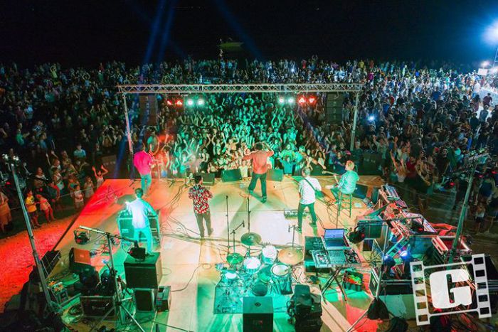 Beach Party με τους &quot;Imam Baildi &quot; &amp; &quot;Ωδική Βοήθεια&quot; στην Κυνουρία με πολύ κόσμο! (εικόνες)