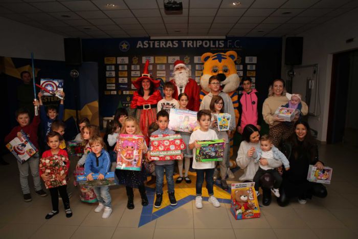 &Eta; &omicron;&iota;&kappa;&omicron;&gamma;έ&nu;&epsilon;&iota;&alpha; &tau;&omicron;&upsilon; &Alpha;&sigma;&tau;έ&rho;&alpha; ... &mu;&epsilon;&gamma;&alpha;&lambda;ώ&nu;&epsilon;&iota;! (vd)