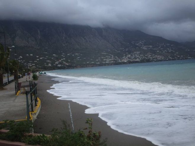 Χειμερινό σκηνικό στην Παραλία της Καλαμάτας (vd)