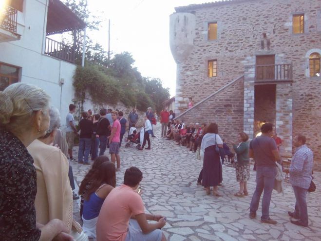 Άρχισαν τα «Τάνεια» - Άνοιξε ο Πύργος Τρικαλίτης (εικόνες)