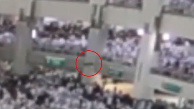 &Beta;ί&nu;&tau;&epsilon;&omicron;-&sigma;&omicron;&kappa; | &Eta; &sigma;&tau;&iota;&gamma;&mu;ή &pi;&omicron;&upsilon; ά&nu;&tau;&rho;&alpha;&sigmaf; &alpha;&upsilon;&tau;&omicron;&kappa;&tau;&omicron;&nu;&epsilon;ί &mu;έ&sigma;&alpha; &sigma;&tau;&omicron; &iota;&epsilon;&rho;ό &tau;έ&mu;&epsilon;&nu;&omicron;&sigmaf; &tau;&eta;&sigmaf; &Mu;έ&kappa;&kappa;&alpha;&sigmaf;