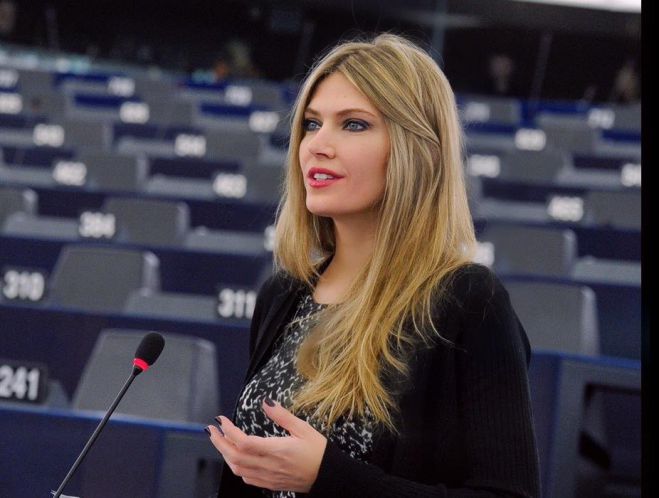 Εύα Καϊλή: «Αίρονται εμπόδια και περιορισμοί στο ηλεκτρονικό εμπόριο εντός ΕΕ»!
