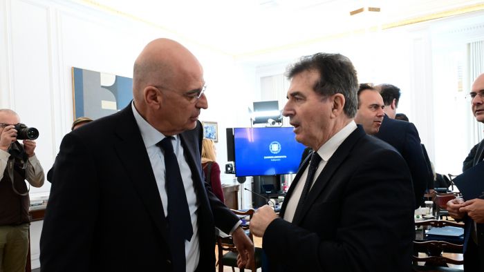 &Delta;&eta;&mu;&omicron;&tau;&iota;&kappa;ό &Sigma;&upsilon;&mu;&beta;&omicron;ύ&lambda;&iota;&omicron; &Tau;&rho;ί&pi;&omicron;&lambda;&eta;&sigmaf; | &Delta;έ&nu;&delta;&iota;&alpha;&sigmaf; &kappa;&alpha;&iota; &Chi;&rho;&upsilon;&sigma;&omicron;&chi;&omicron;ΐ&delta;&eta;&sigmaf; &delta;&epsilon;&nu; έ&chi;&omicron;&upsilon;&nu; &omicron;&rho;ί&sigma;&epsilon;&iota; &alpha;&kappa;ό&mu;&alpha; &rho;&alpha;&nu;&tau;&epsilon;&beta;&omicron;ύ &gamma;&iota;&alpha; &sigma;&tau;&rho;&alpha;&tau;ό&pi;&epsilon;&delta;&alpha; &kappa;&alpha;&iota; &kappa;ά&mu;&epsilon;&rho;&epsilon;&sigmaf;