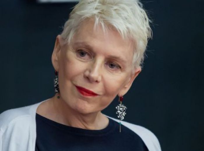 &Alpha;&kappa;&rho;ί&tau;&alpha;: "&Eta; &kappa;&alpha;&rho;&iota;έ&rho;&alpha; &tau;&omicron;&upsilon; &Rho;&omicron;&upsilon;&beta;ά &tau;&epsilon;&lambda;&epsilon;ί&omega;&sigma;&epsilon;"