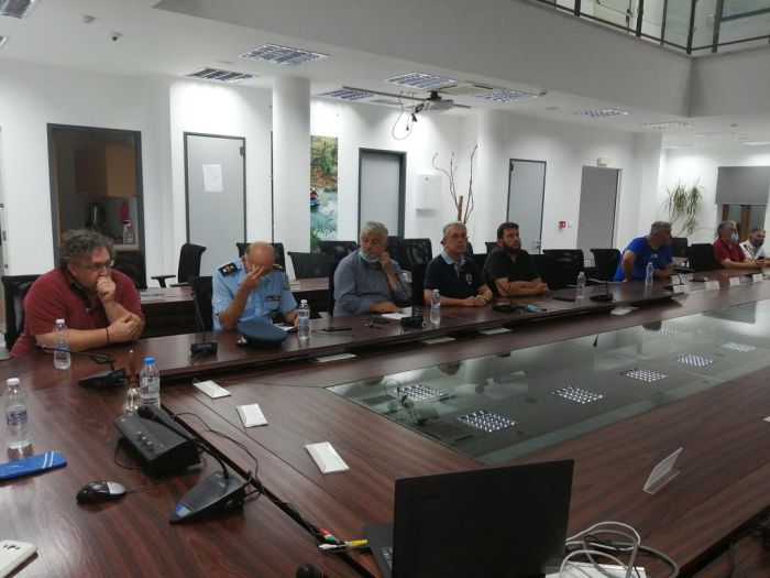 &Lambda;&alpha;&mu;&pi;&rho;ό&pi;&omicron;&upsilon;&lambda;&omicron;&sigmaf; &sigma;&tau;&eta; &Delta;&Rho;&Tau; &gamma;&iota;&alpha; &phi;&omega;&tau;&iota;ά &sigma;&tau;&eta;&nu; &Mu;&epsilon;&gamma;&alpha;&lambda;ό&pi;&omicron;&lambda;&eta;: &ldquo;&Kappa;&alpha;&tau;&alpha;&phi;έ&rho;&alpha;&mu;&epsilon; &nu;&alpha; &sigma;ώ&sigma;&omicron;&upsilon;&mu;&epsilon; &tau;&omicron;&upsilon;&sigmaf; &Chi;&rho;ά&nu;&omicron;&upsilon;&sigmaf;&rdquo;