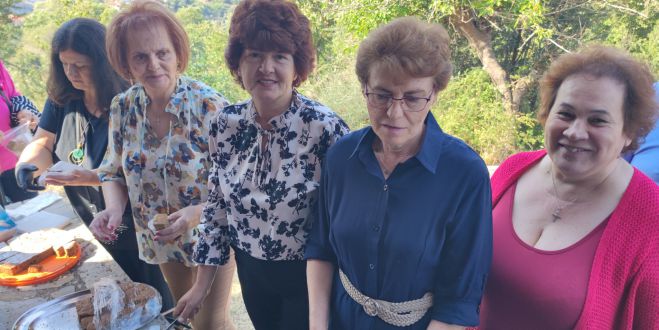 &Epsilon;&omicron;&rho;&tau;ή &tau;&omicron;&upsilon; &Alpha;&gamma;ί&omicron;&upsilon; &Phi;&alpha;&nu;&omicron;&upsilon;&rho;ί&omicron;&upsilon; &sigma;&tau;&omicron;&upsilon;&sigmaf; &Chi;&rho;ά&nu;&omicron;&upsilon;&sigmaf; &Alpha;&rho;&kappa;&alpha;&delta;ί&alpha;&sigmaf;! (&epsilon;&iota;&kappa;ό&nu;&epsilon;&sigmaf;)