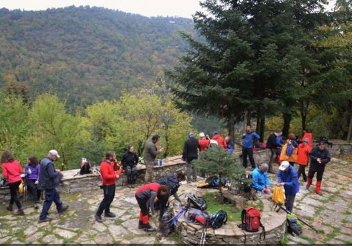 60 &omicron;&rho;&epsilon;&iota;&beta;ά&tau;&epsilon;&sigmaf; &epsilon;&xi;ό&rho;&mu;&eta;&sigma;&alpha;&nu; &sigma;&epsilon; &Kappa;&alpha;&sigma;&tau;ά&nu;&iota;&tau;&sigma;&alpha; &kappa;&alpha;&iota; &Pi;&rho;&alpha;&sigma;&tau;ό! (&epsilon;&iota;&kappa;ό&nu;&epsilon;&sigmaf;)