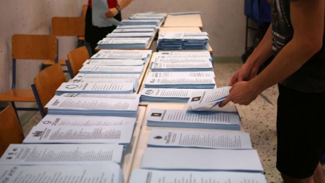 &Psi;&eta;&phi;&omicron;&phi;ό&rho;&omicron;&iota; &mu;ά&zeta;&epsilon;&upsilon;&alpha;&nu; &mu;ό&nu;&omicron;&iota; &tau;&omicron;&upsilon;&sigmaf; &tau;&alpha; &psi;&eta;&phi;&omicron;&delta;έ&lambda;&tau;&iota;&alpha; &sigma;&epsilon; &epsilon;&kappa;&lambda;&omicron;&gamma;&iota;&kappa;ά &tau;&mu;ή&mu;&alpha;&tau;&alpha; &tau;&eta;&sigmaf; &Tau;&rho;ί&pi;&omicron;&lambda;&eta;&sigmaf;