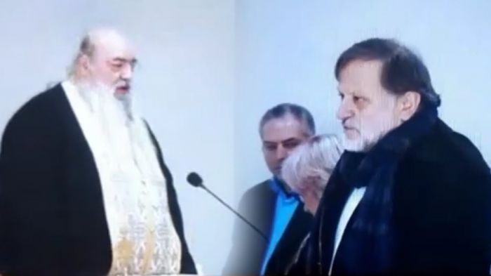 Ιερέας σε βουλευτή ΣΥΡΙΖΑ: &quot;Να μετανοήσεις για την προδοσία της Μακεδονίας&quot; - Απάντηση βουλευτή: &quot;Είσαι τραμπούκος&quot; (vd)