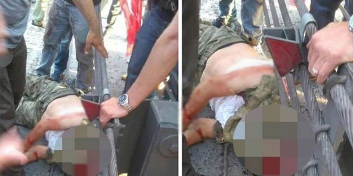 Άγριες σκηνές στην Τουρκία - Το πλήθος έκοψε το λαιμό στρατιώτη ...