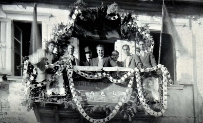 &Alpha;&Epsilon;&Kappa; &Tau;&rho;ί&pi;&omicron;&lambda;&eta;&sigmaf;: "&Omicron;&pi;&omicron;&iota;&omicron;&sigmaf; &xi;&epsilon;&chi;&nu;ά&epsilon;&iota; &tau;&omicron; &pi;&alpha;&rho;&epsilon;&lambda;&theta;ό&nu;.... &delta;&epsilon;&nu; έ&chi;&epsilon;&iota; &mu;έ&lambda;&lambda;&omicron;&nu;"