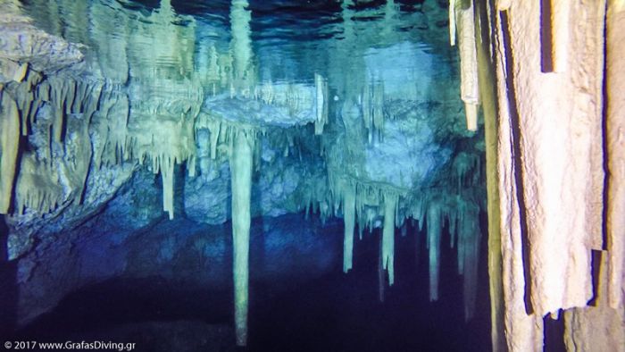Αρκαδία | Θαυμασμός για τα εντυπωσιακά υποθαλάσσια σπήλαια &quot;Κρυονερίου&quot; και &quot;Κατελάνου&quot;! (vd)