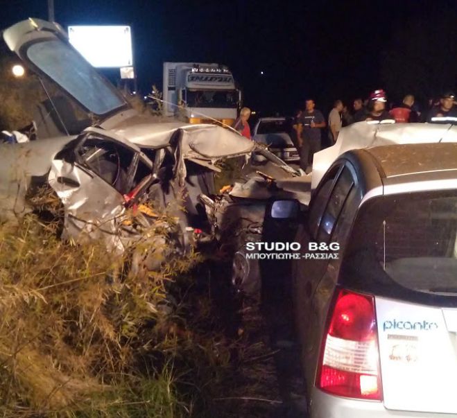 &Tau;&rho;&alpha;&gamma;&omega;&delta;ί&alpha; &sigma;&tau;&eta;&nu; &Alpha;&rho;&gamma;&omicron;&lambda;ί&delta;&alpha; &mu;&epsilon; &mu;&iota;&alpha; &nu;&epsilon;&kappa;&rho;ή &gamma;&upsilon;&nu;&alpha;ί&kappa;&alpha; &kappa;&alpha;&iota; &pi;&omicron;&lambda;ύ &sigma;&omicron;&beta;&alpha;&rho;ά έ&nu;&alpha; &mu;&iota;&kappa;&rho;ό &pi;&alpha;&iota;&delta;ί