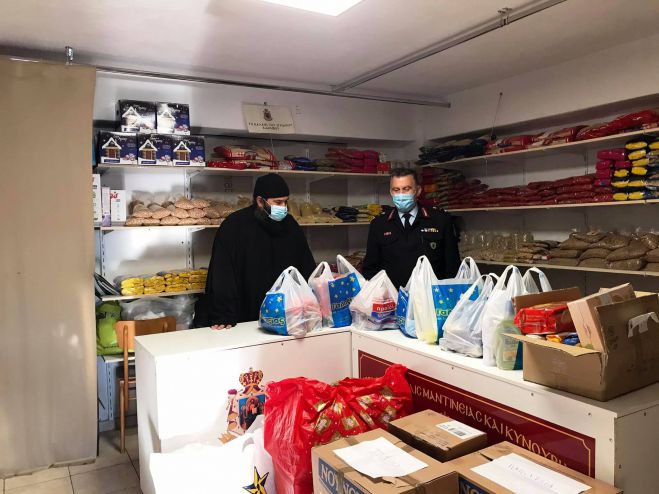 &Tau;&rho;ό&phi;&iota;&mu;&alpha;, &pi;&alpha;&iota;&chi;&nu;ί&delta;&iota;&alpha; &kappa;&alpha;&iota; &rho;&omicron;ύ&chi;&alpha; &alpha;&pi;ό &tau;&eta;&nu; &Alpha;&sigma;&tau;&upsilon;&nu;&omicron;&mu;&iota;&kappa;ή &Delta;&iota;&epsilon;ύ&theta;&upsilon;&nu;&sigma;&eta; &Alpha;&rho;&kappa;&alpha;&delta;ί&alpha;&sigmaf; &sigma;&tau;&omicron; "&Kappa;&alpha;&lambda;ά&theta;&iota; &tau;&omicron;&upsilon; &Pi;&tau;&omega;&chi;&omicron;ύ &Alpha;&delta;&epsilon;&lambda;&phi;&omicron;ύ" (&epsilon;&iota;&kappa;ό&nu;&epsilon;&sigmaf;)