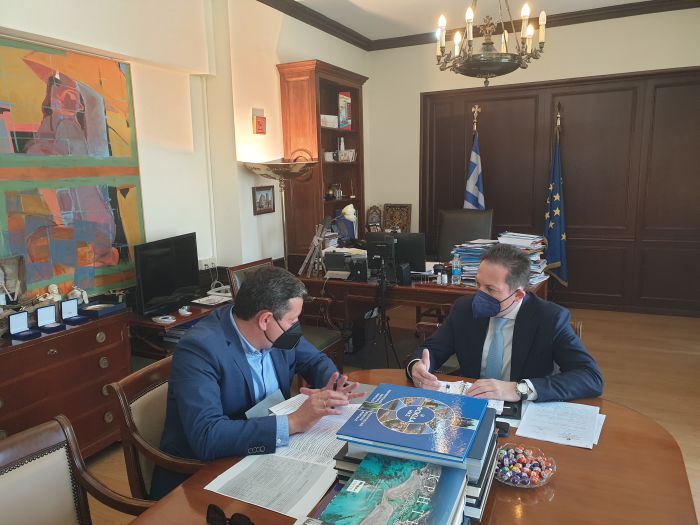 &Sigma;&upsilon;&nu;ά&nu;&tau;&eta;&sigma;&eta; &Pi;έ&tau;&sigma;&alpha; - &Kappa;&alpha;&mu;&pi;ύ&lambda;&eta; | &Sigma;&tau;&omicron; &epsilon;&pi;ί&kappa;&epsilon;&nu;&tau;&rho;&omicron; &omicron; &pi;&rho;&omicron;&beta;&lambda;&eta;&mu;&alpha;&tau;&iota;&sigma;&mu;ό&sigmaf; &gamma;&iota;&alpha; &tau;&iota;&sigmaf; &alpha;&upsilon;&xi;ή&sigma;&epsilon;&iota;&sigmaf; &sigma;&tau;&iota;&sigmaf; &tau;&iota;&mu;έ&sigmaf; &eta;&lambda;&epsilon;&kappa;&tau;&rho;&iota;&kappa;ή&sigmaf; &epsilon;&nu;έ&rho;&gamma;&epsilon;&iota;&alpha;&sigmaf;