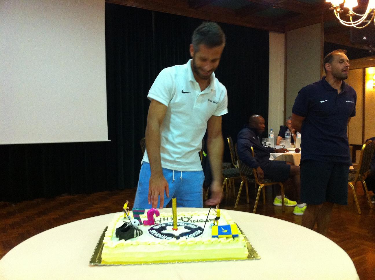 &Tau;&omicron;ύ&rho;&tau;&alpha;-έ&kappa;&pi;&lambda;&eta;&xi;&eta; &sigma;&tau;&omicron; &Sigma;ά&beta;&beta;&alpha; &Tau;&sigma;&alpha;&mu;&pi;&omicron;ύ&rho;&eta; &tau;&omicron;&upsilon; &Alpha;&sigma;&tau;έ&rho;&alpha;!